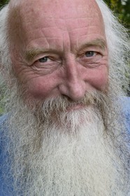 France, Finistère (29), parc naturel régional d'Armorique, Monts d'Arrée, le chanteur et conteur Patrik Ewen