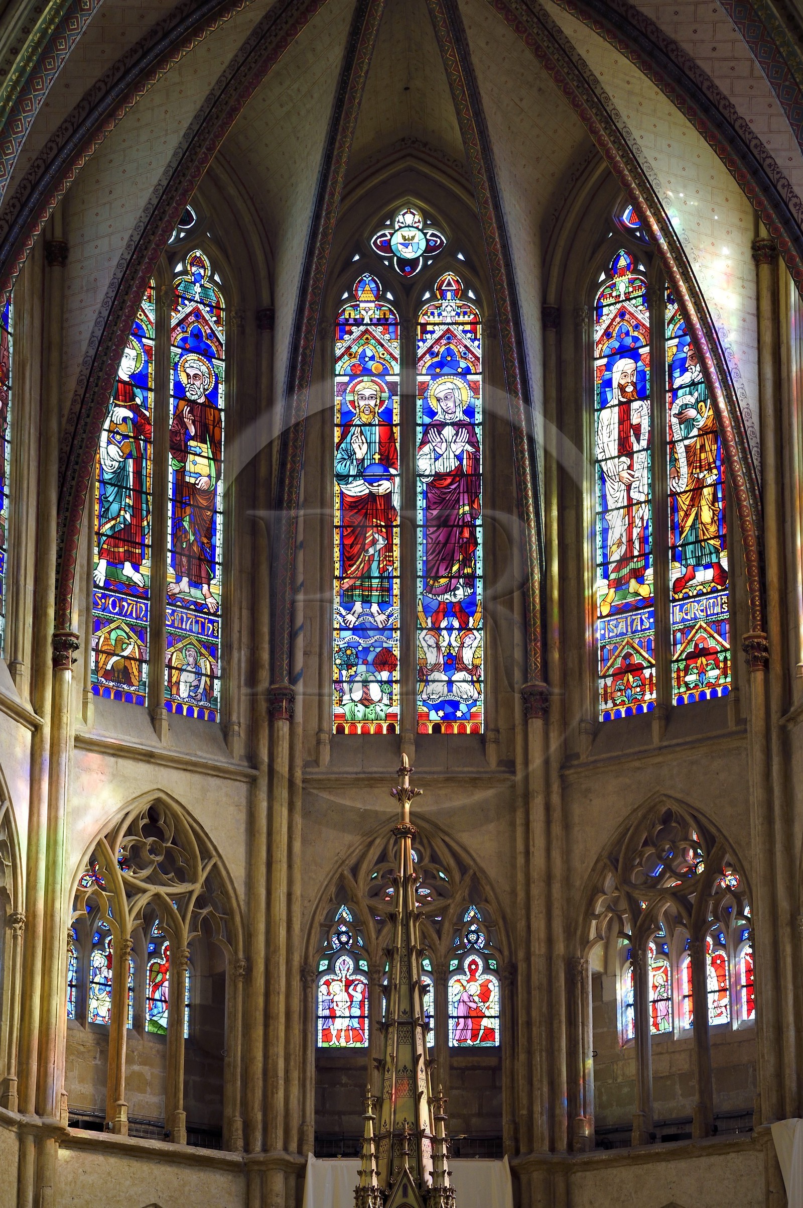 France, Pyrénées-Atlantiques (64), Pays-Basque, Bayonne, cathédrale Sainte-Marie, vitraux du choeur