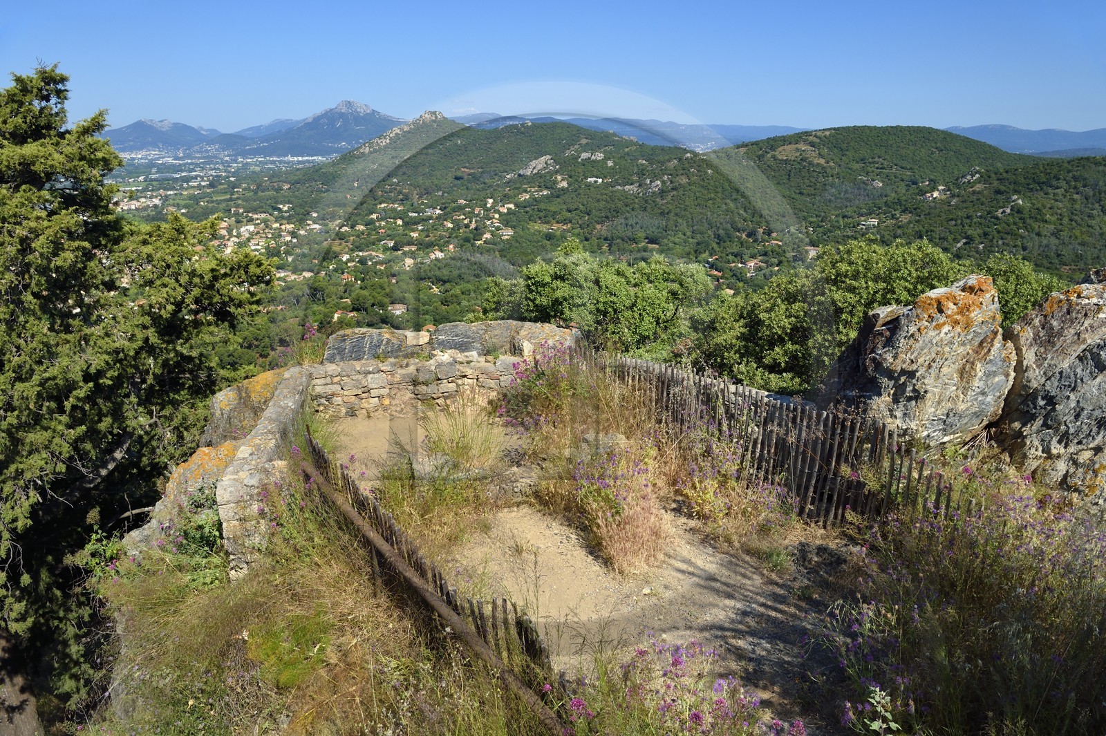 France, Var (83), Hyères, Massif des Maurettes, colline du Castéou, Chateau d'Hyères (XIe siècle)