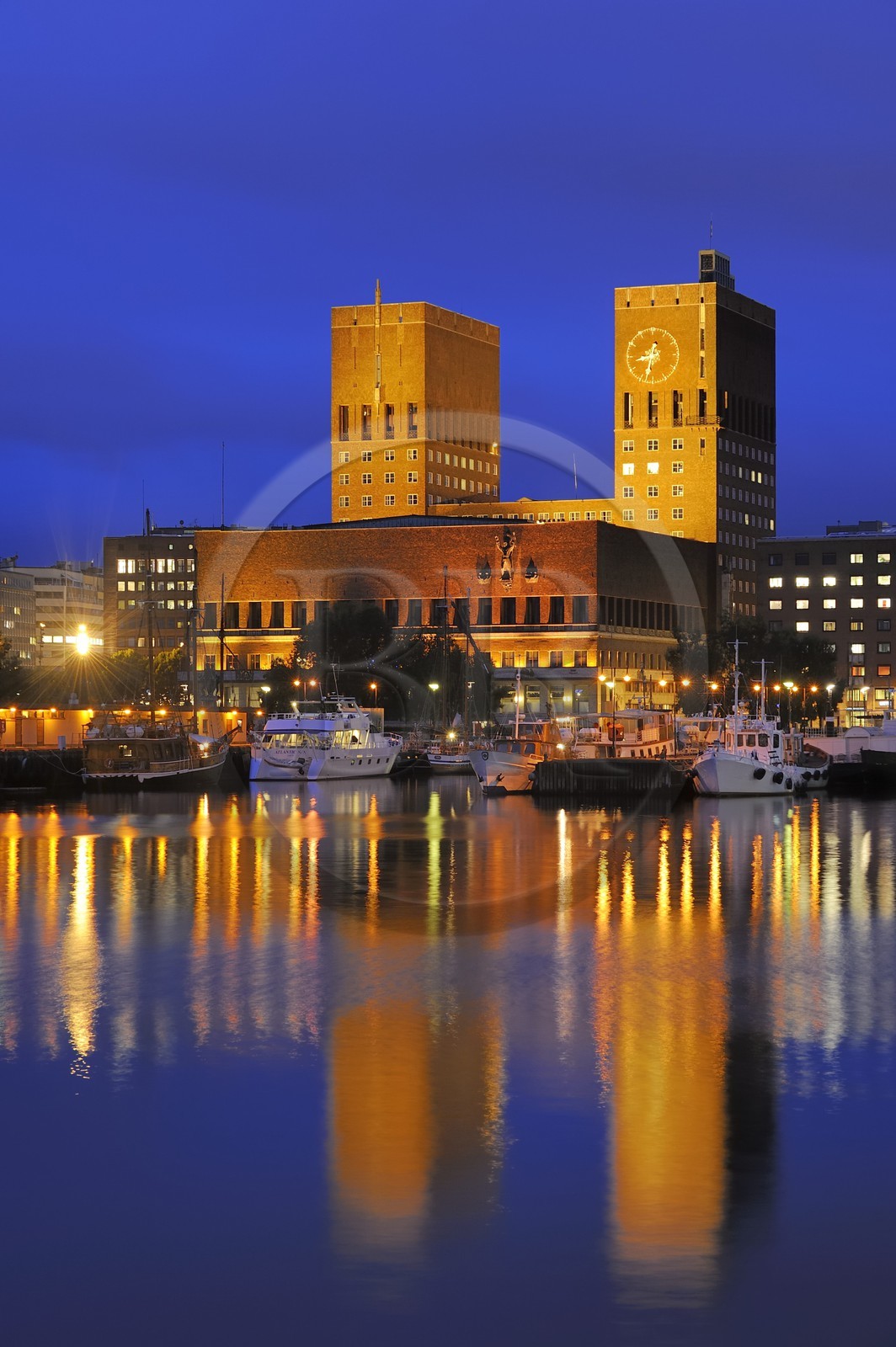 Norway, Oslo, the harbour overlooked by the Town Hall (Radhuset)