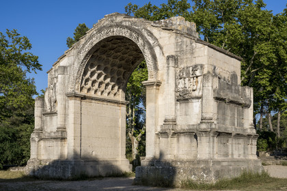 France, Bouches-du-Rhône (13), Parc Naturel Régional des Alpilles, Saint-Rémy-de-Provence, arc municipal de Glanum, arc de triomphe romain