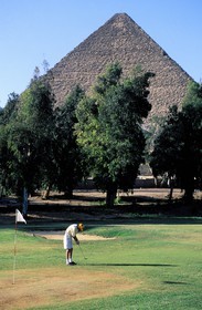 Egypt, Cairo, golf court behind the Giza pyramids