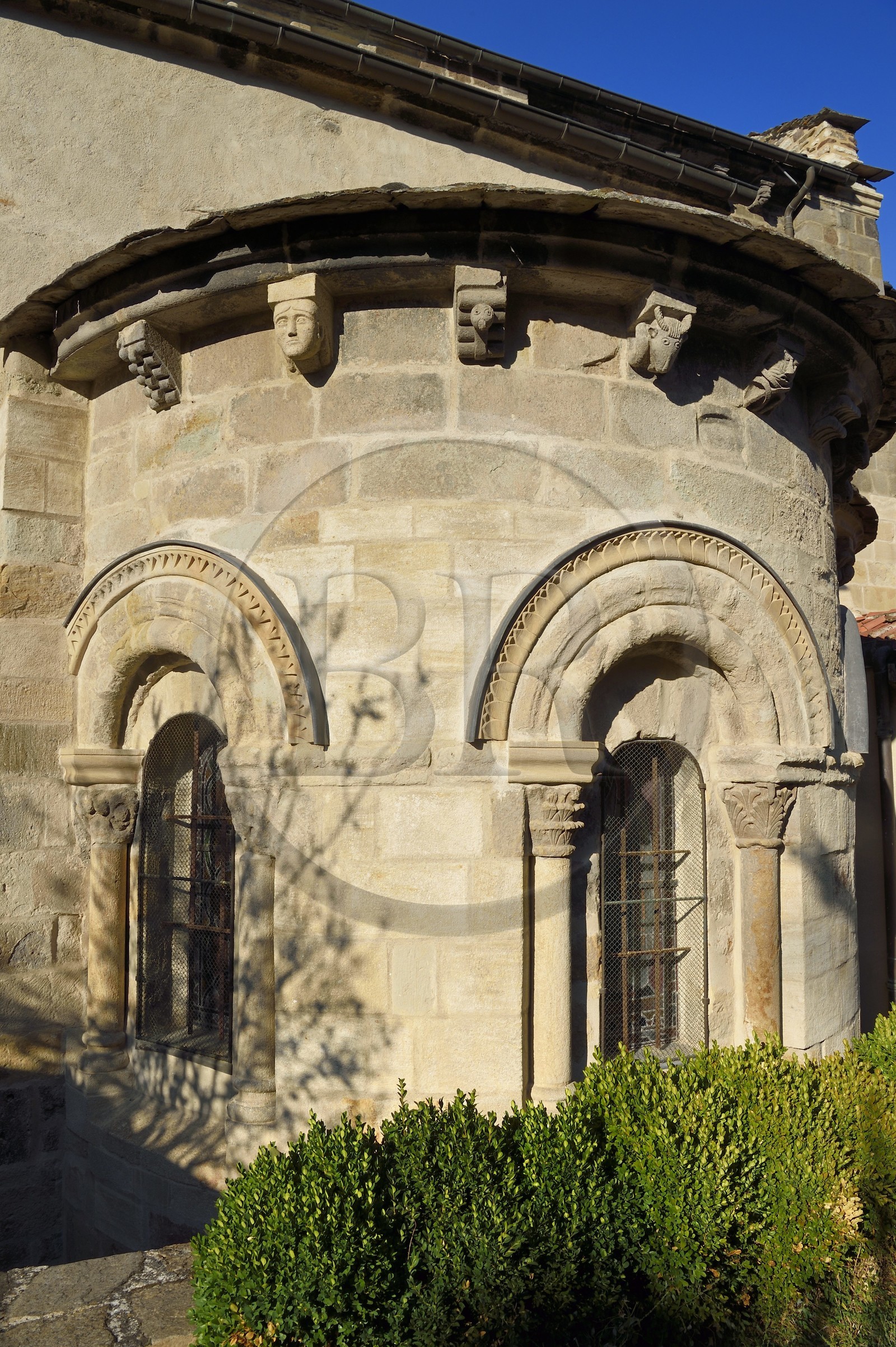 France, Haute-Loire (43), Blesle, labellisé Les Plus Beaux Villages de France, église de l'ancienne abbaye Saint Pierre de style roman auvergnat, site clunisien