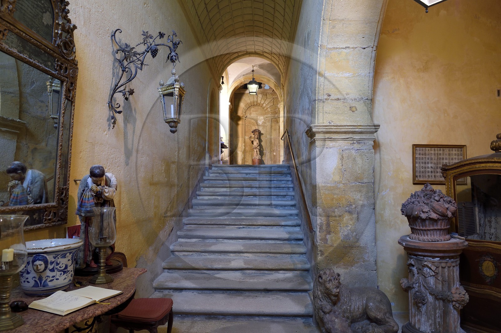 France, Vaucluse, Parc Naturel Regional du Luberon (Natural Regional Park of Luberon), Ansouis, labelled Les Plus Beaux Villages de France (The Most Beautiful Villages of France), Ansouis castle