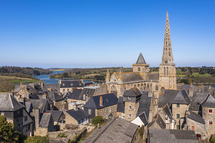 France, Côtes-d'Armor, Tréguier, Saint Tugdual Cathedral and the Jaudy river in the background (aerial view)