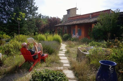 France, Var (83), Provence Verte, Bras, vers Saint-Maximin-la-Sainte-Baume, la maison d'hotes Le Peyrourier - une campagne en Provence