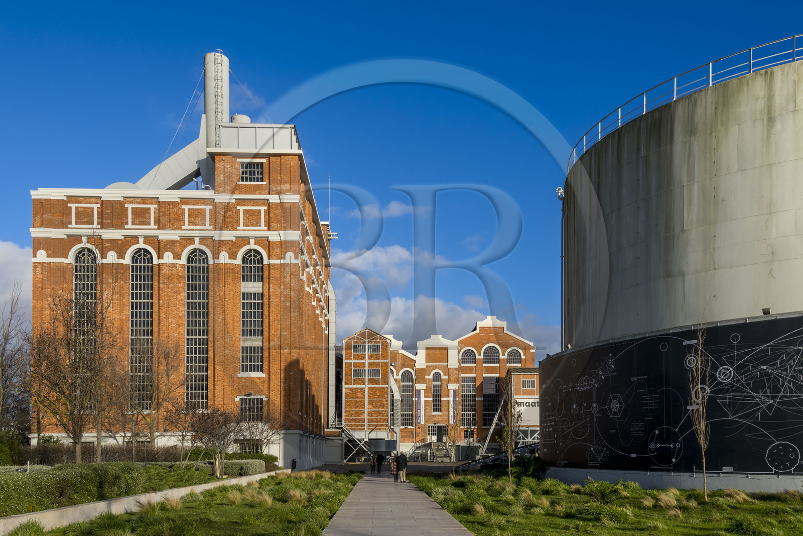 Portugal, Lisbon, Belem district, MAAT (Museum of Art, Architecture and Technology or Museu de Arte, Arquitetura e Tecnologia) on the banks of the Tagus, Electricity Museum and Modern Art Exhibitions in the former Central Tejo Thermal Power Station