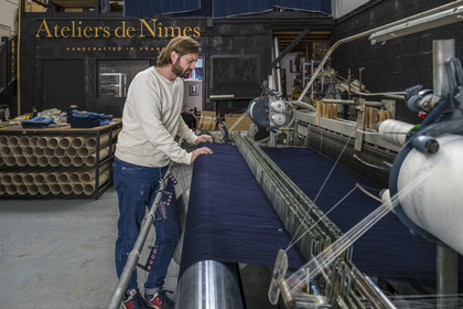 France, Gard (30), Nimes, Guillaume Sagot, fondateur de l’Atelier de Nîmes qui a relancé la fabrication de toiles de jean traditionnelles