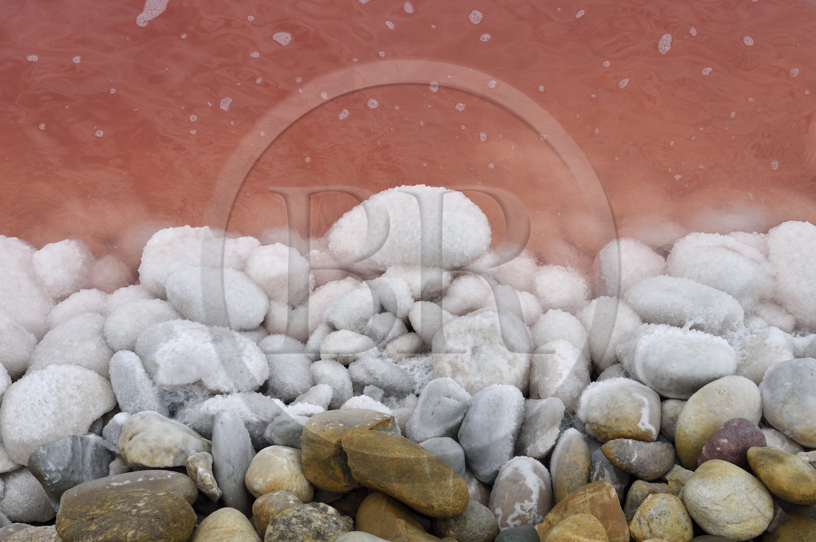 France, Bouches-du-Rhône (13), Camargue, Salin-de-Giraud, les salins du Midi, dépots de sel