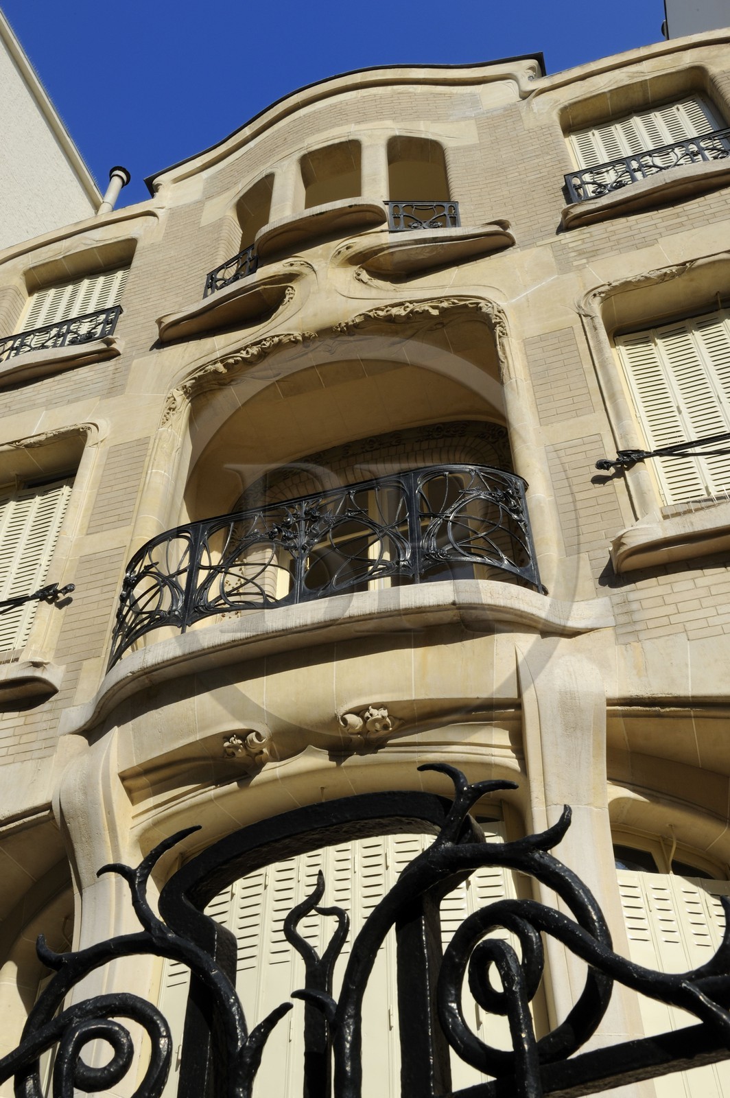 France, Paris (75), l'hôtel Mezzara situé au 60 rue La Fontaine de style Art Nouveau par Hector Guimard