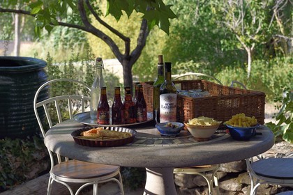 France, Var, Provence Verte (Green Provence), Bras village next to Saint Maximin, Le Peyrourier - une campagne en Provence Bed and Breakfast, aperitif table