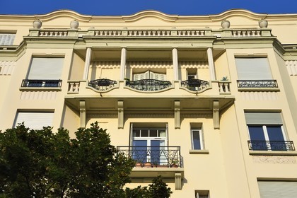 France, Allier (03), Vichy, immeuble de style art Déco au 102 boulevard des Etats-Unis