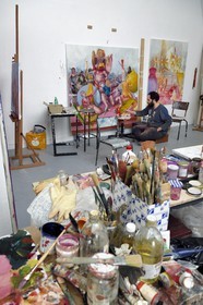 France, Paris (75), quartier de Saint-Germain-des-Prés, Ecole nationale supérieure des Beaux-Arts, batiment Chimay dans l'ancien Hotel de Chimay, l'étudiant en 5ème année Enzo Certa dans l'atelier Tim Eitel