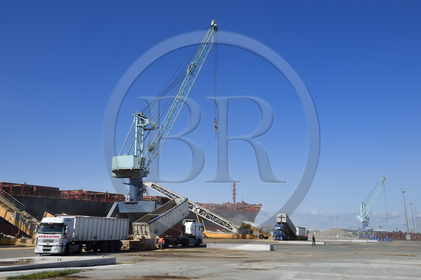 France, Charente-Maritime (17), La Rochelle, le Port Atlantique La Rochelle, chargement de céréales au port de commerce