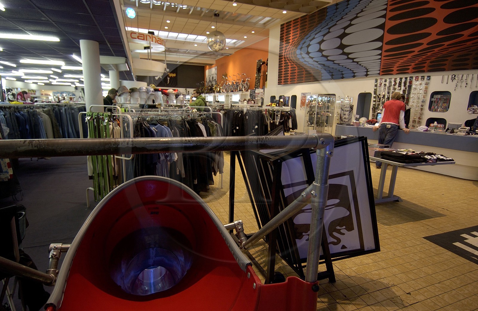 Belgique, Flandre, Anvers (Antwerpen), boutique branchée de vêtements