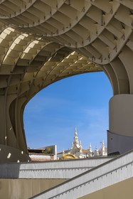 Espagne, Andalousie, Séville, Plaza de la Encarnacion - Plaza Mayor, Metropol Parasol ou Setas de Sevilla (construit en 2011) par l'architecte  Jurgen Mayer-Hermann