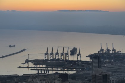 Israel, Haïfa, le centre ville et le port depuis le Mont Carmel