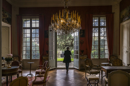 France, Hérault (34), Montpellier, centre historique appelé l’Ecusson, L'Hotel Haguenot, hotel particulier appelée folie montpelliéraine de la deuxième moitié du XVIIIème siècle, conçu par l'architecte Jean Antoine Giral, le grand salon