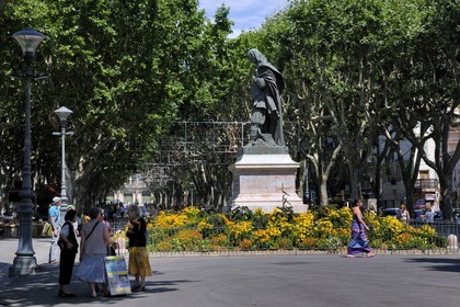 France, Hérault (34), Béziers, allées Paul Riquet et la statue du créateur du Canal du Midi Pierre-Paul Riquet
