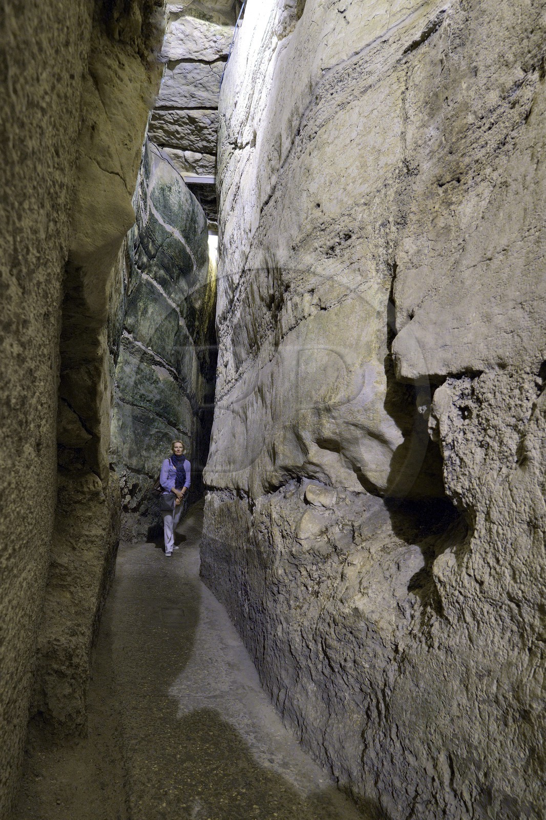 Israel, Jérusalem, ville sainte, vieille-ville classée Patrimoine Mondial de l'UNESCO, souterrain du Kotel qui longe le Mur occidental, ancien aqueduc des Asmonéens abandonné lors de la construction du second temple