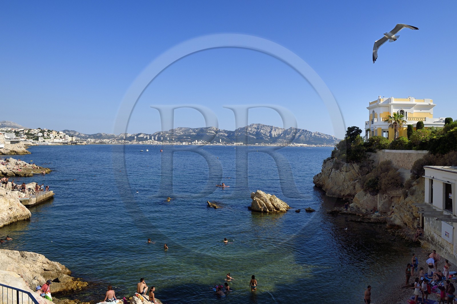 France, Bouches du Rhone, Marseille, Endoume district, Malmousque, Anse de Maldorme overlooked by the Villa Petite Ourse