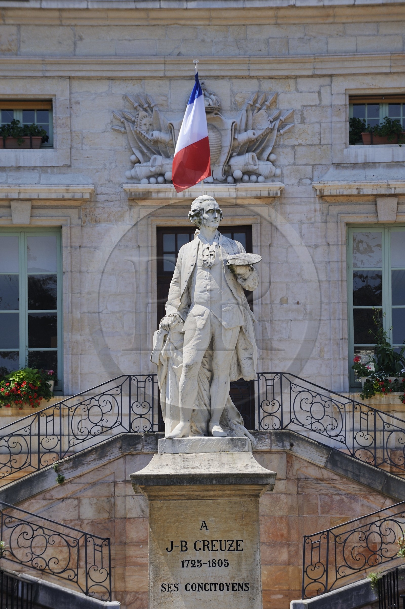 France, Saône et Loire (71), Tournus, statue de J.B.Greuze devant l'Hôtel de ville