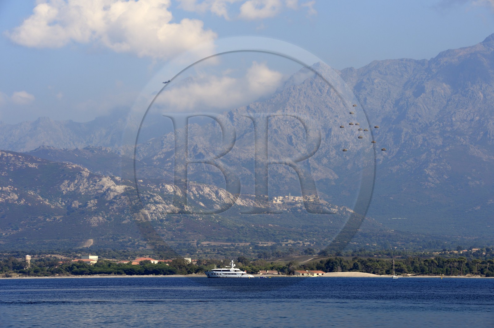 France, Haute Corse, training of the french Foreign Legion paratroopers over the Bay of Calvi