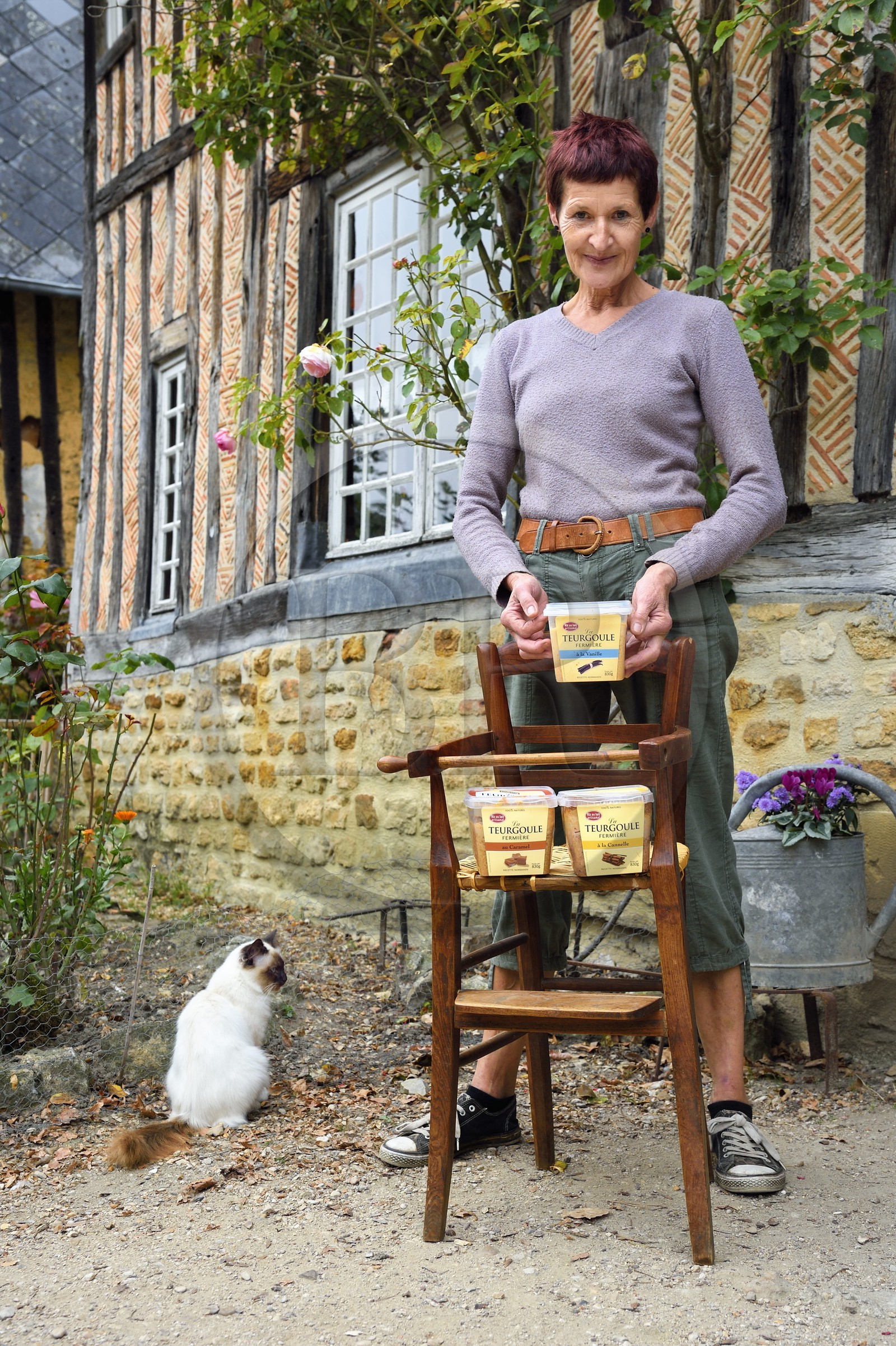 France, Calvados (14), Pays d'Auge, Cambremer, la ferme des Mondeaux, Nicole et Jacques Sablery producteurs de Teurgoule, dessert fait de riz au lait sucré généralement parfumé à la cannelle