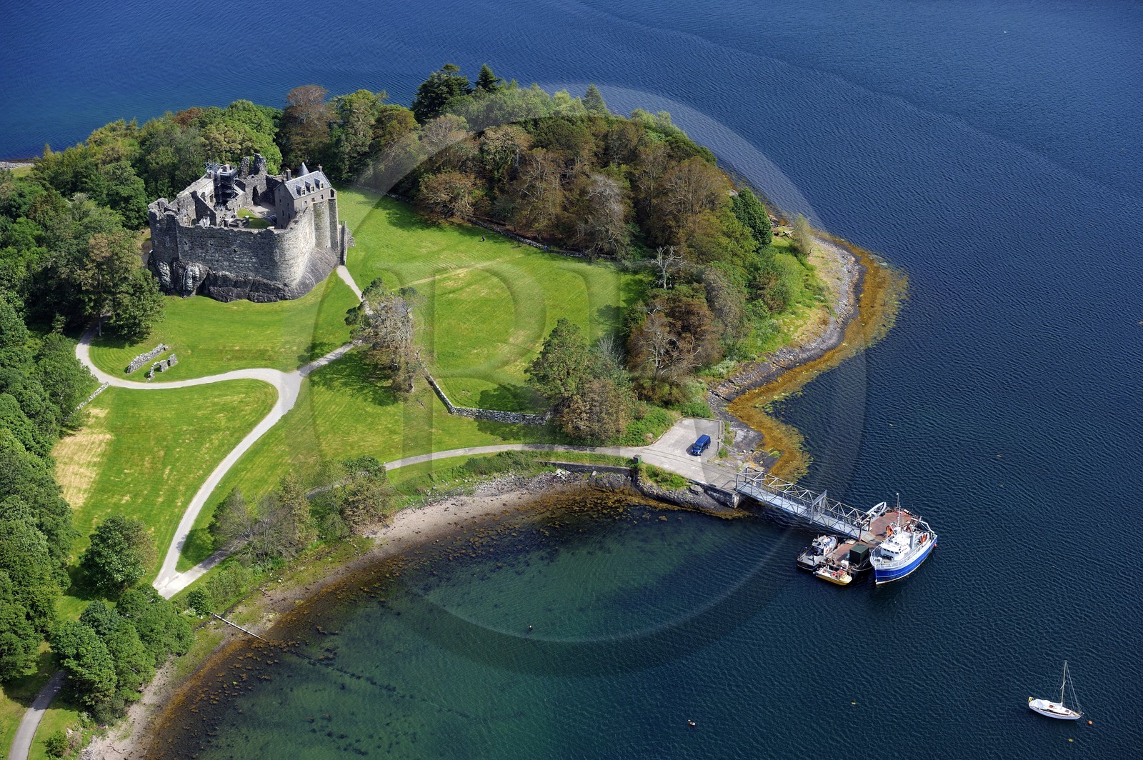Royaume-Uni, Ecosse, Highland, Oban, Dunollie Castle du Clan MacDougall (vue aérienne)