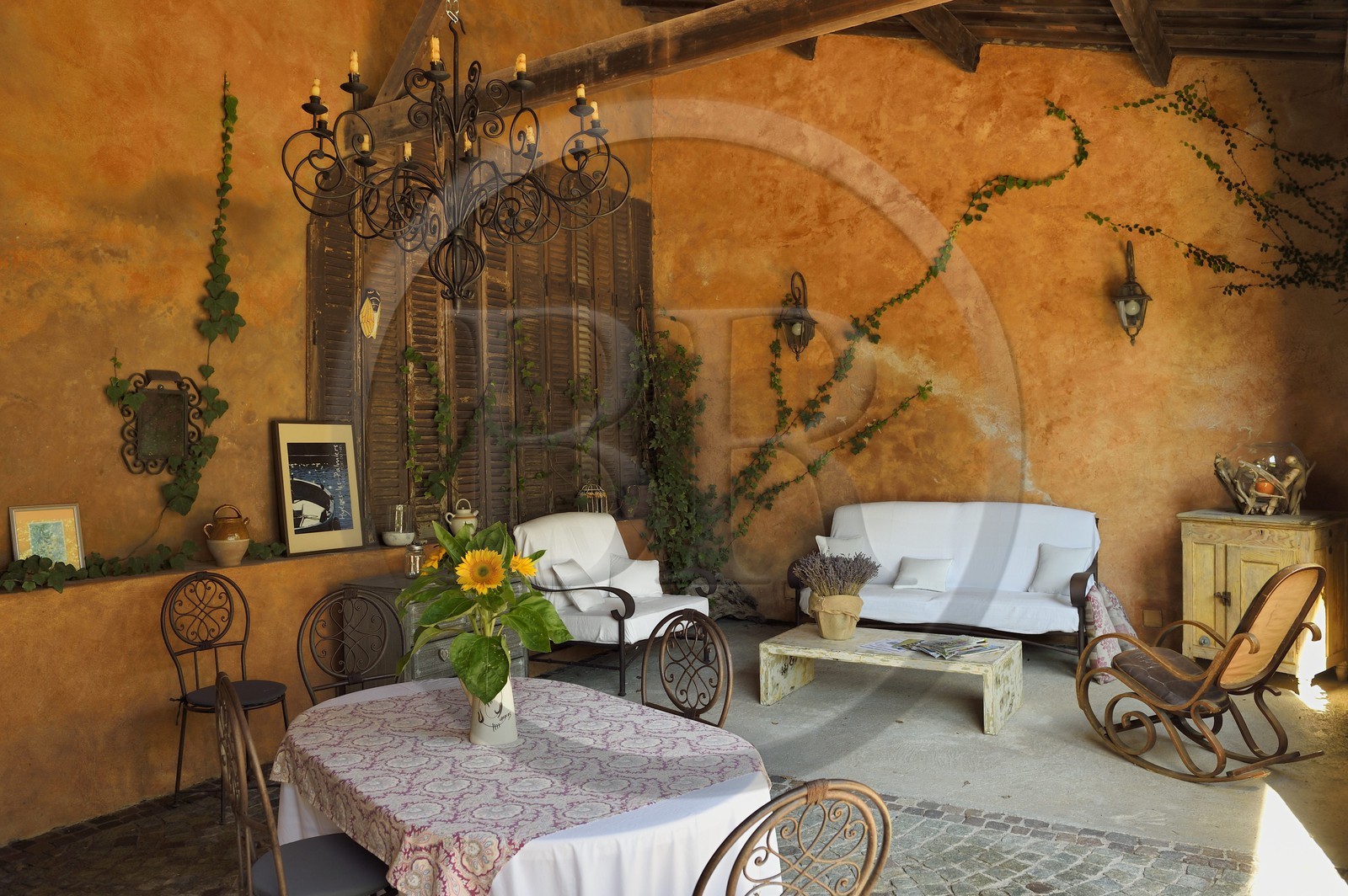 France, Var (83), Hyères, maison d'Hôtes La Bastide du Plantier, salon exterieur