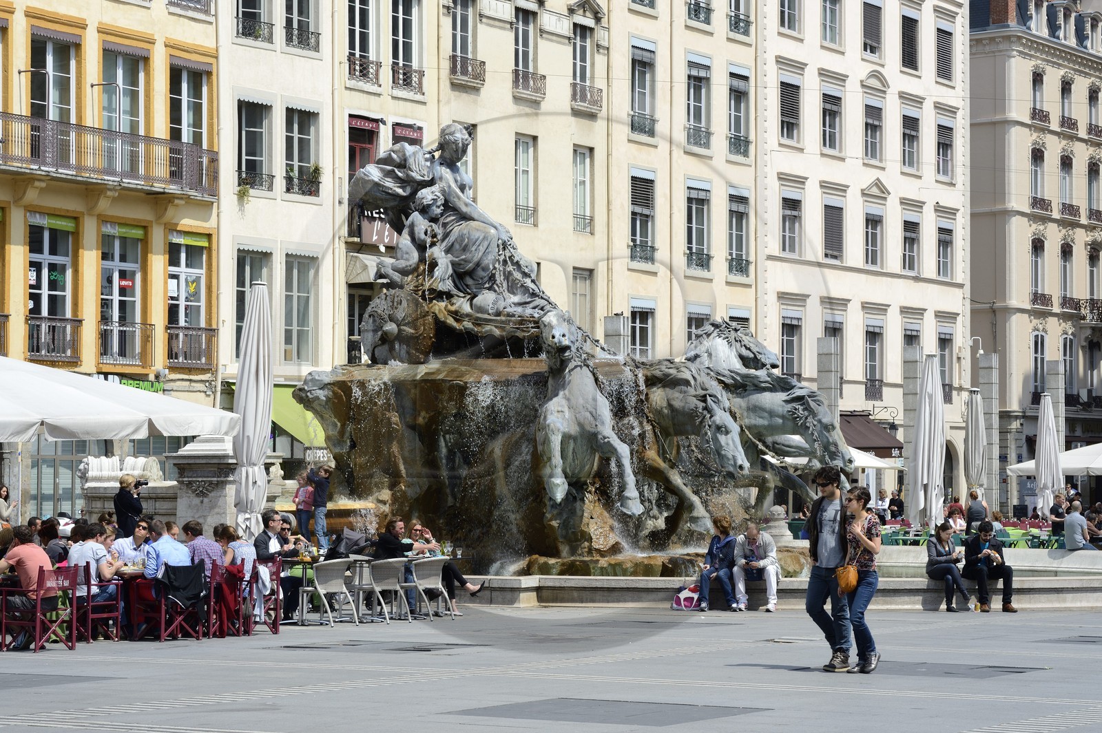 France, Rhône (69), Lyon, site historique classé Patrimoine Mondial de l'UNESCO, Place des Terreaux, la Fontaine de Bartholdi