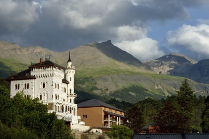 France, Alpes-de-Haute-Provence (04), vallée de l'Ubaye, Jausiers, Villa mexicaine connue sous le nom de chateau des Magnans, fantaisie néogothique inspiré par les palais de Louis II de Bavière, célèbre la réussite au Mexique de Louis Fortoul