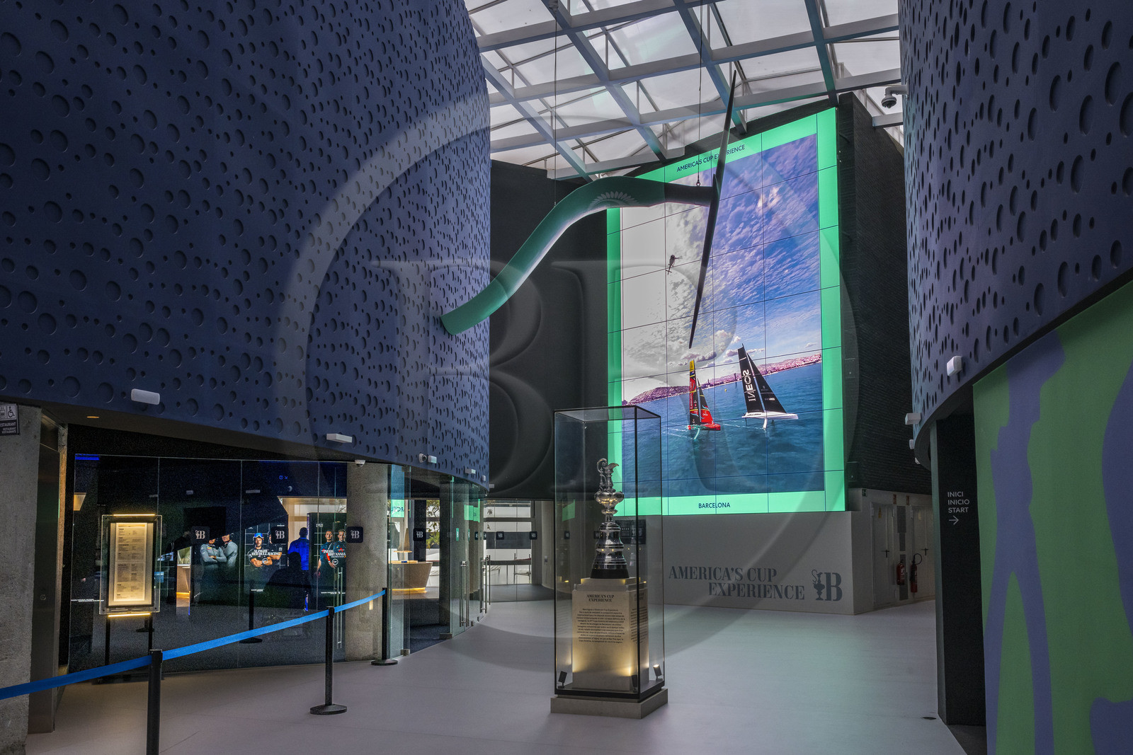 Espagne, Catalogne, Barcelone, Port Vell, America's Cup Experience, centre officiel de promotion de la 37e America's Cup Barcelona 2024