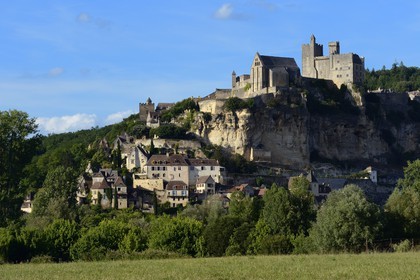 France, Dordogne (24), Périgord Noir, vallée de la Dordogne, Beynac-et-Cazenac, labellisé Les Plus Beaux Villages de France, le chateau sur un éperon rocheux