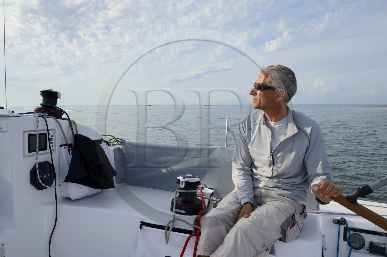 France, Finistère (29), La Foret Fouesnant, archipel des Glénan, le voilier Pogo 10.50