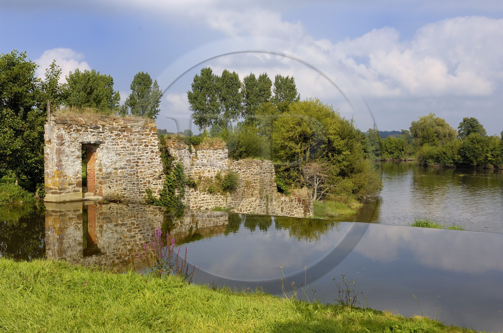 France, Manche (50), région de Saint-Fromond, les Claies de Vire (anciennes écluses)