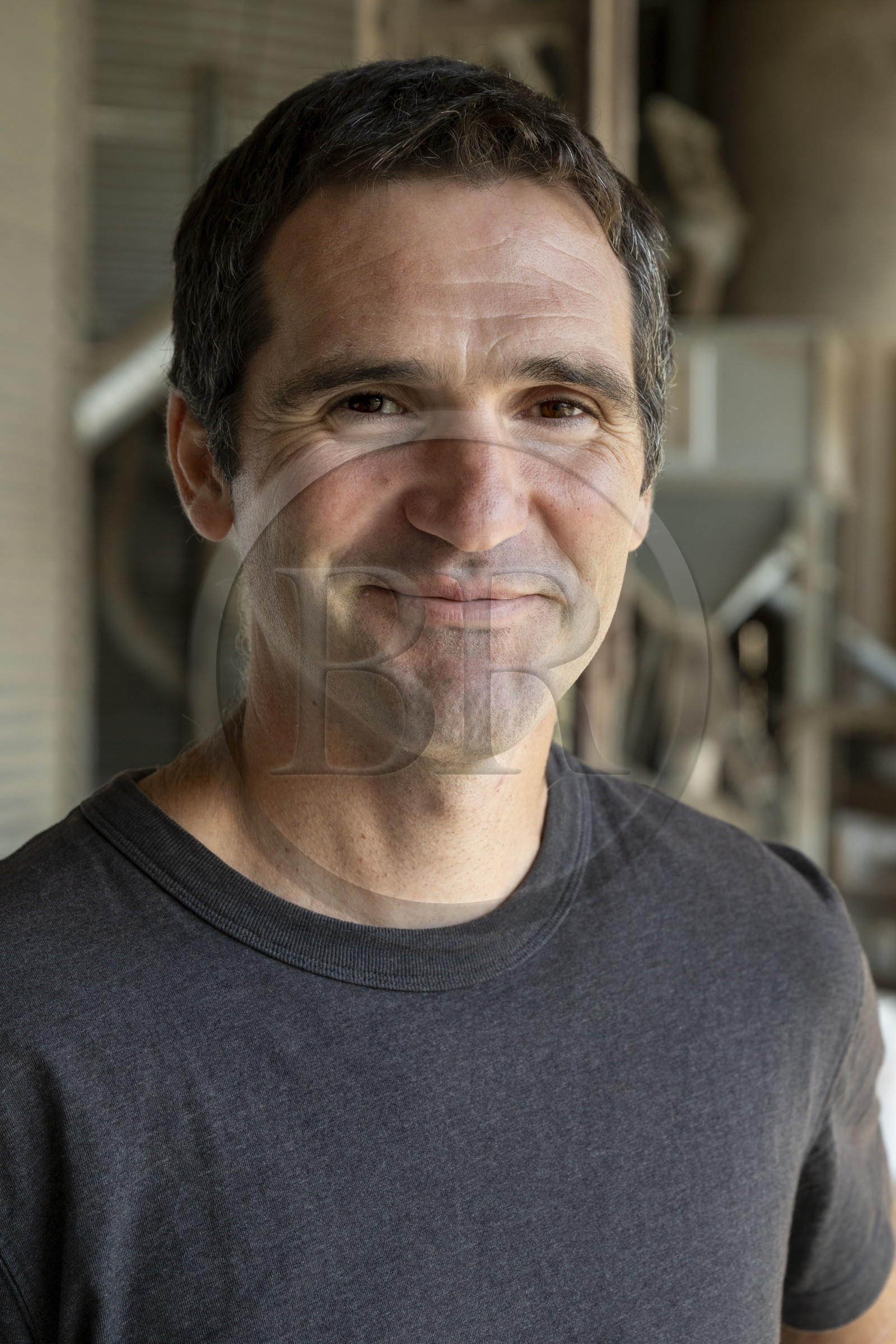 France, Nièvre (58), Parc naturel régional du Morvan, Millay, Ferme Les Prairies Gourmandes, Emmanuel Dumas éleveur de vaches Charolaises