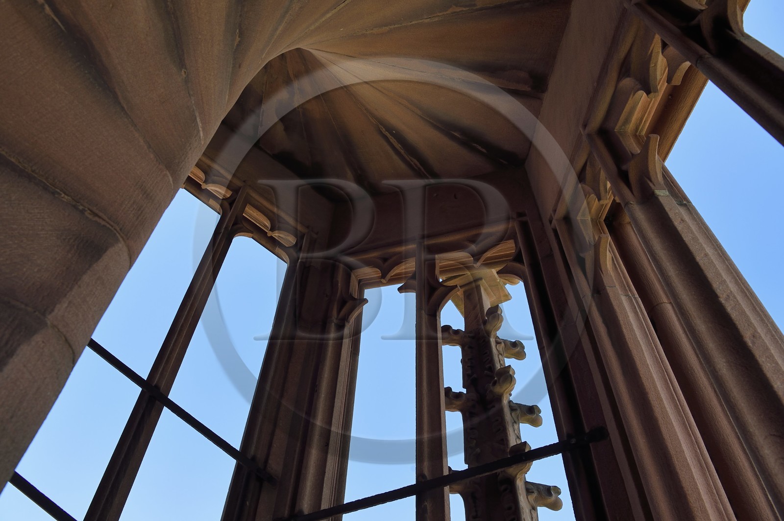 France, Bas-Rhin (67), Strasbourg, vieille ville classée au Patrimoine Mondial de l'UNESCO, la cathédrale Notre-Dame, un des quatres escaliers à vis appelées les Vier Schnecken (quatre escargots) qui entourent la tour octogonale de 40 mètres