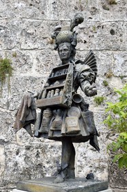 France, Alpes-Maritimes, Grasse, in front of the International Perfume Museum, perfumer dress after an engraving of the 17th century, statue by Tomek Kawiak (1997)