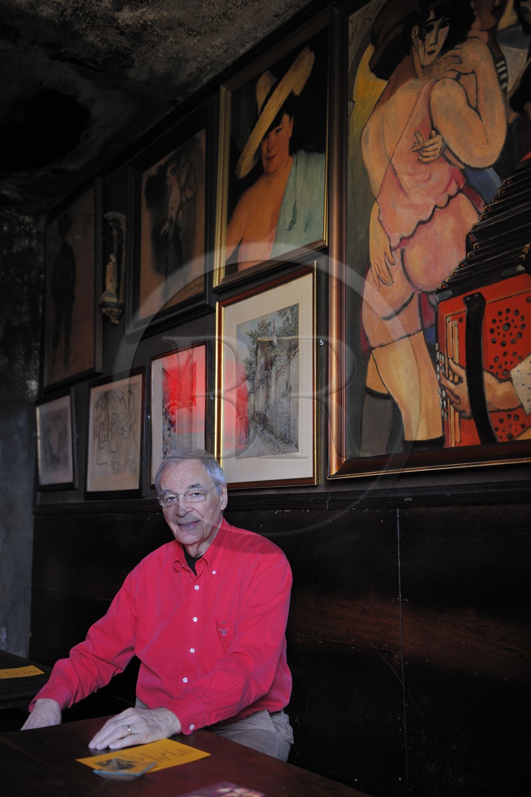 France, Paris (75), la Butte Montmartre, Yves Mathieu directeur du cabaret Au Lapin Agile