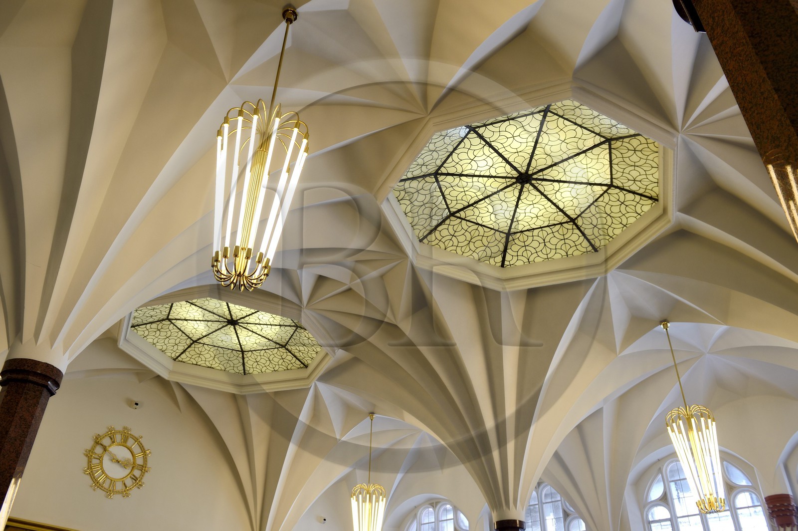 Allemagne, Bade-Wurtemberg, Fribourg en Brisgau, intérieur de la Caisse d'Epargne à l'arrière de la facade du Haus Zum Walfisch (La Maison de la Baleine)