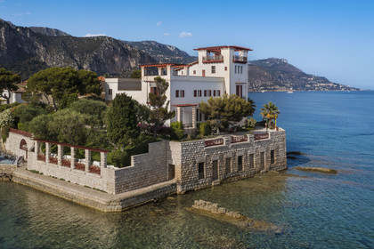 France, Alpes-Maritimes, Beaulieu-sur-Mer, neo-Greek style villa Kerylos build in 1908 by architect Emmanuel Pontremoli (aerial view)