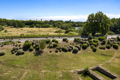 France, Bouches-du-Rhône (13), Arles, vestiges du cirque romain construit à partir de 149-150, il mesurait 450m de long sur 101m de large en bordure du musée départemental Arles antique