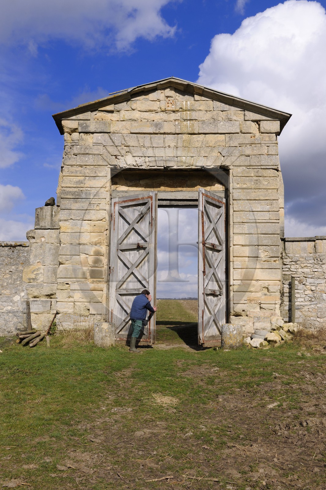 France, Yvelines, Saint Cyr l'Ecole, Porte de Maintenon in the Versailles Estate, Gally Farm (self-service kitchen garden)