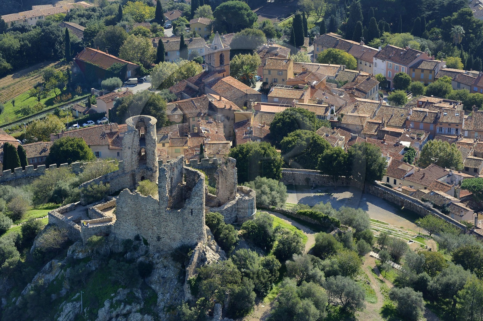 France, Var (83), Grimaud (vue aérienne)