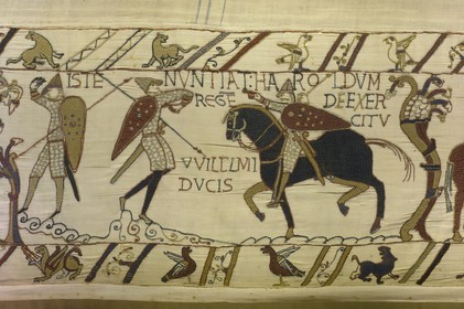 France, Calvados (14), Bayeux, musée de la tapisserie, tapisserie de Bayeux, la tapisserie dite de la Reine Mathilde classée Mémoire du monde par l'UNESCO qui raconte l'invasion de l'angleterre par Guillaume Le Conquérant