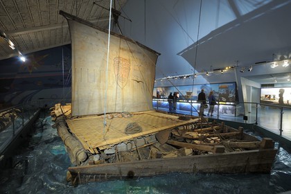 Norvège, Oslo, presqu'île de Bygdoy, musée du Kon-Tiki, le radeau Kon-Tiki (1947) de Thor Heyerdahl qui a traversé le pacific du Perou à la Polynésie