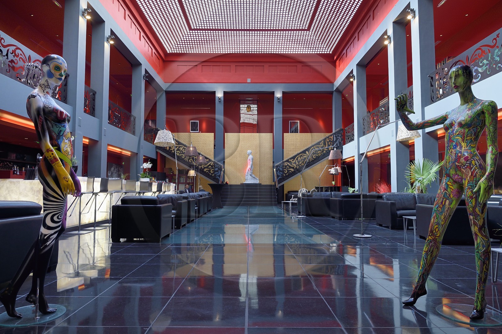 France, Seine-Maritime (76), Rouen, place de la Pucelle, Hôtel de Bourgtheroulde de la première moitié du XVIe siècle devenu aujourd'hui un hotel de luxe, le lobby