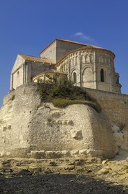 France, Charente-Maritime (17), Talmont-sur-Gironde, labelisé Les plus beaux Village de France, église Sainte-Radegonde
