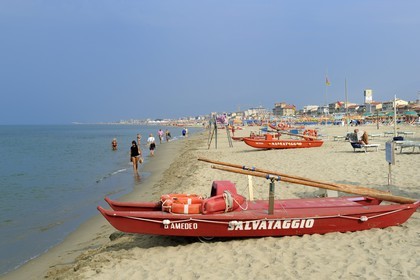 Italie, Toscane, province de Lucques, la plage de la station balnéaire de Viareggio